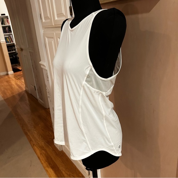 Lululemon lightweight sports tank top white longer length 6 EUC KRN - Picture 3 of 5